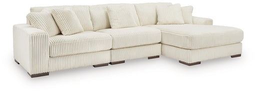 Lindyn 3-Piece Sectional with Chaise