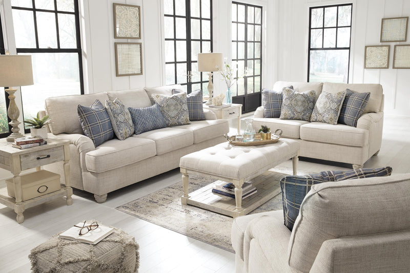 Traemore Loveseat