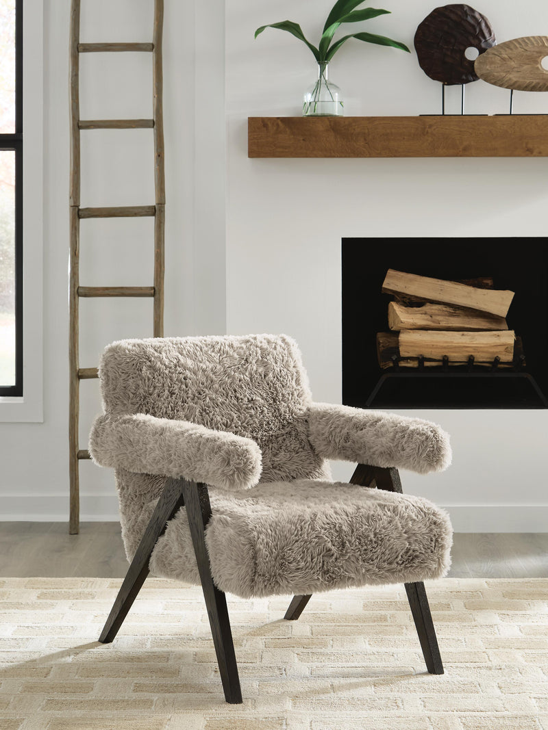 Goda Accent Chair
