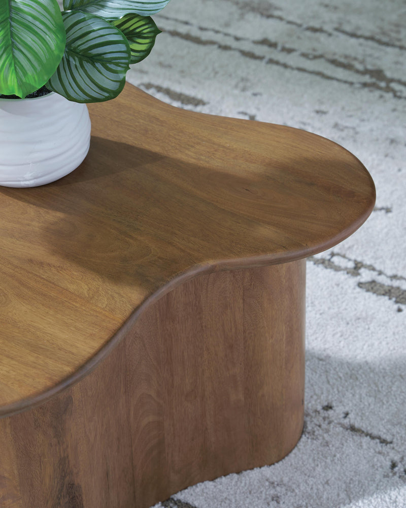 Abeford Accent Coffee Table (Set of 2)