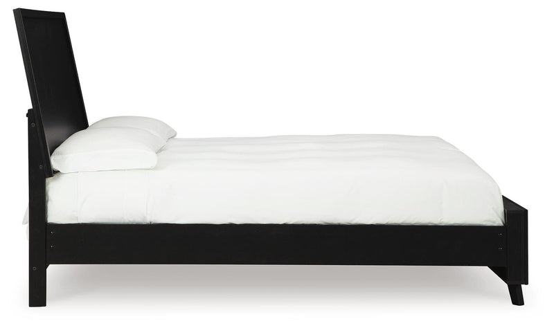 Danziar King Panel Bed, Dresser and 2 Nightstands