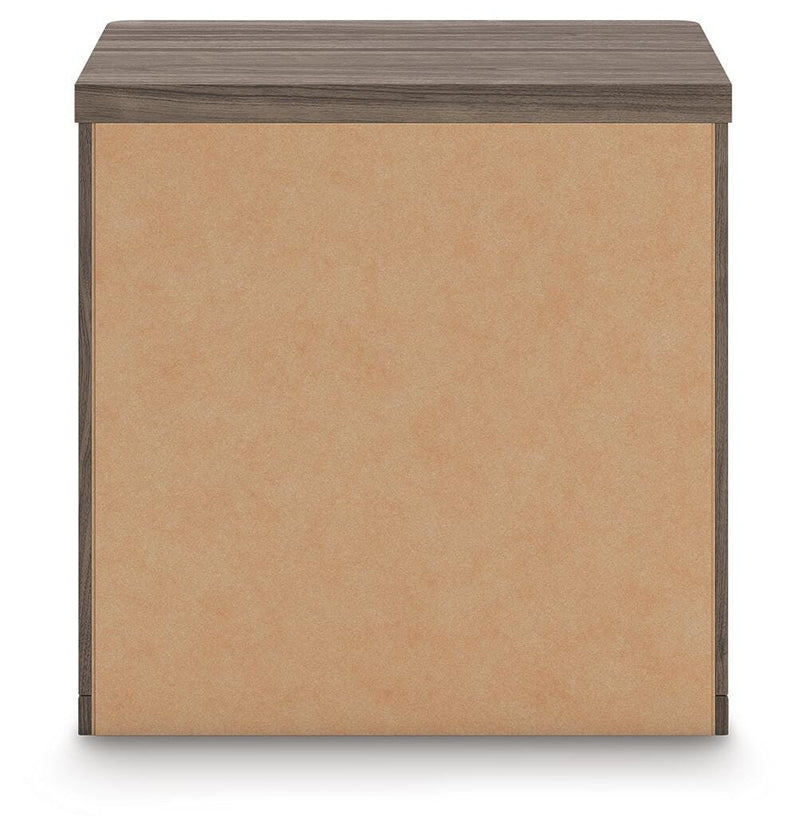 Kendanport Nightstand