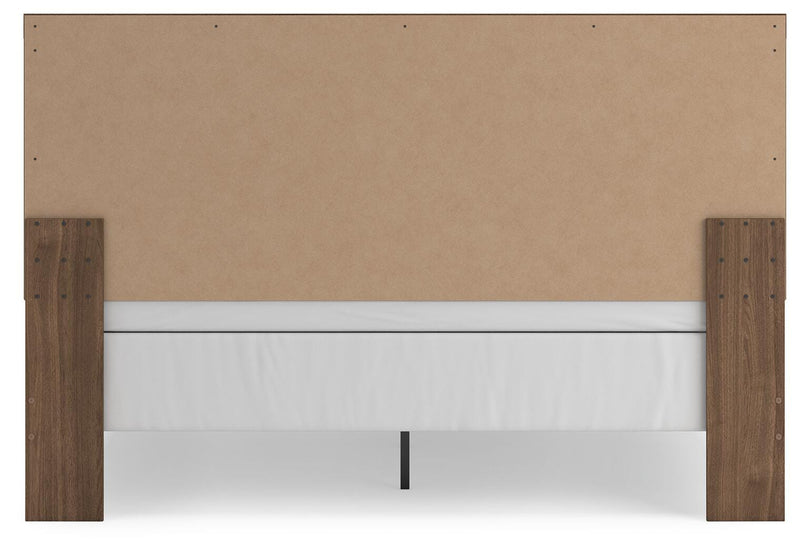 Broachmyn King Panel Bed