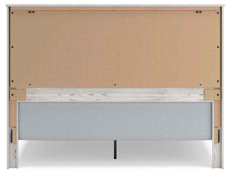 Gerridan King Panel Bed, Dresser, Mirror, Chest and 2 Nightstands