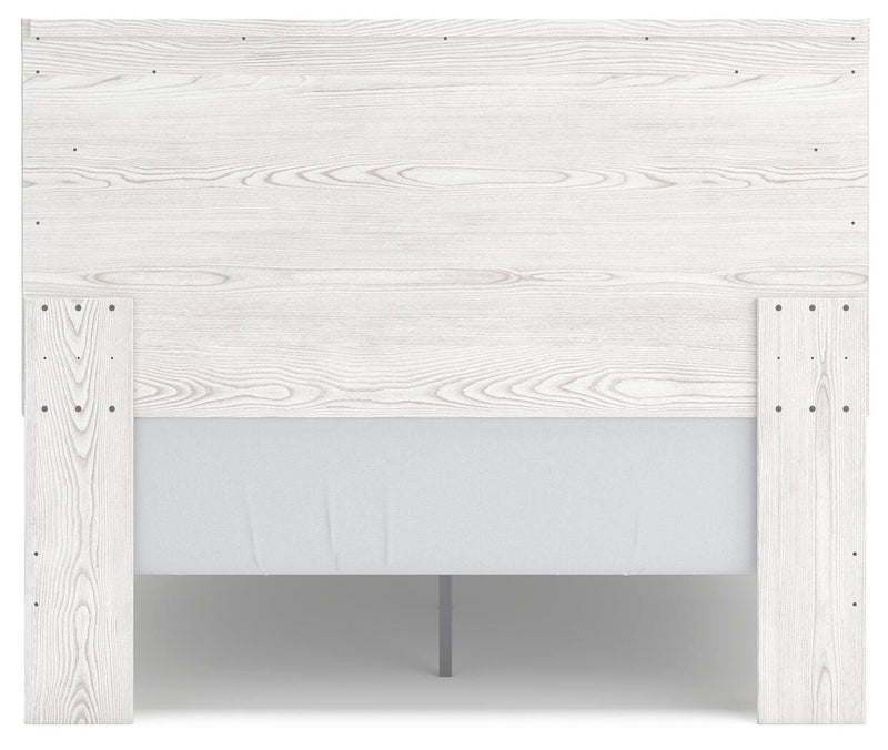 Gerridan Queen Bed with Mirrored Dresser and Nightstand