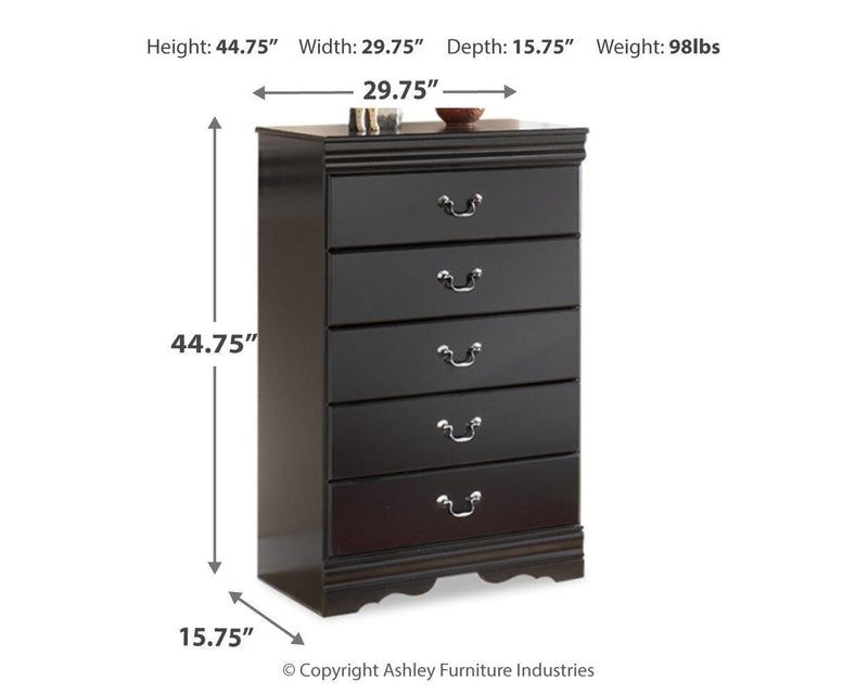 Huey Vineyard Queen Sleigh Bed with Dresser, Mirror and Chest of Drawers
