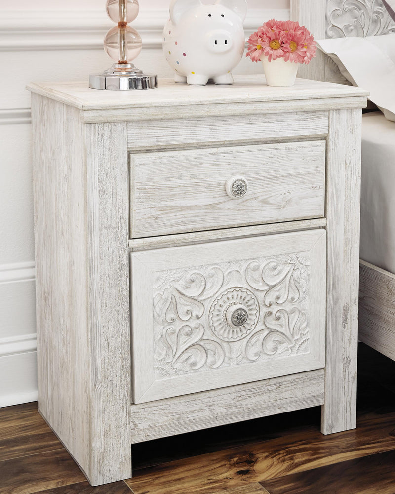 Paxberry Queen Panel Bed, Dresser, Mirror and Nightstand