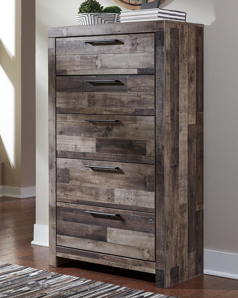 Derekson Queen Storage Bed, Dresser, Mirror, Chest and 2 Nightstands