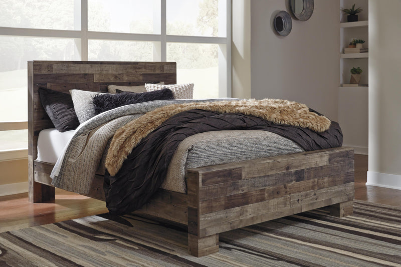 Derekson Queen Panel Bed, Dresser and Mirror