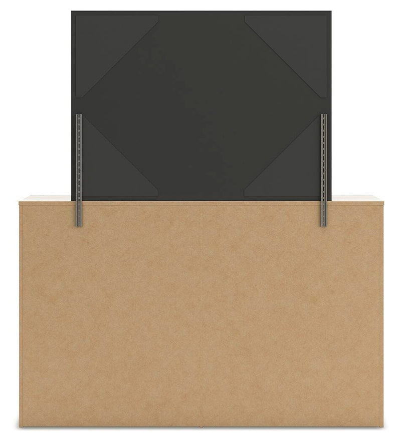 Lawroy Queen Panel Headboard, Dresser and Nightstand