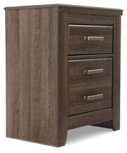Juararo Queen Poster Bed and 2 Nightstands
