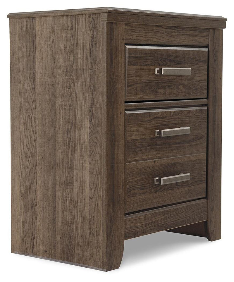 Juararo Queen Poster Bed and 2 Nightstands