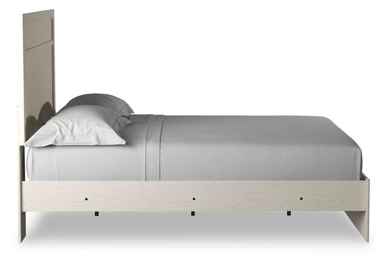 Stelsie Queen Panel Bed, Chest and Nightstand