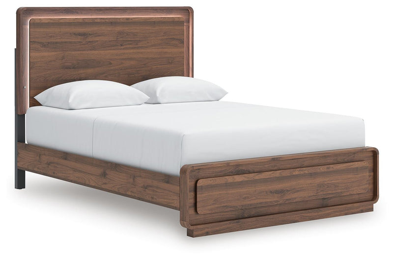 Fortlorn Queen Panel Bed