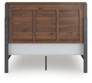 Fortlorn Queen Panel Bed