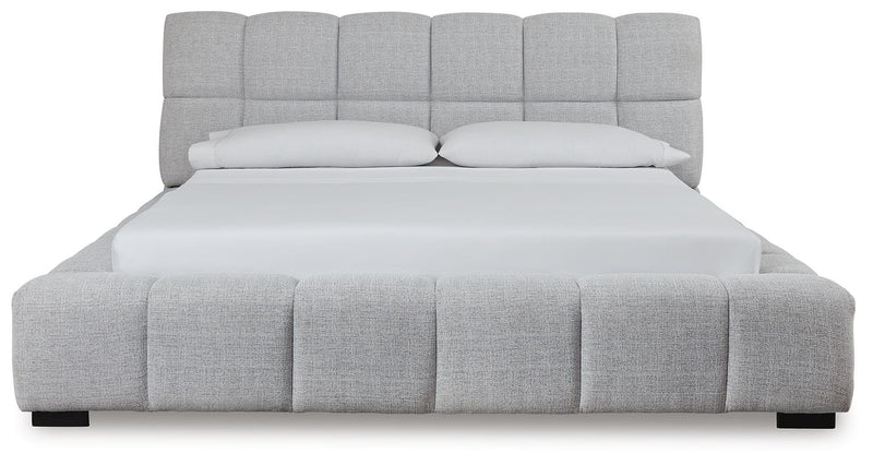 Grendusk King Upholstered Bed