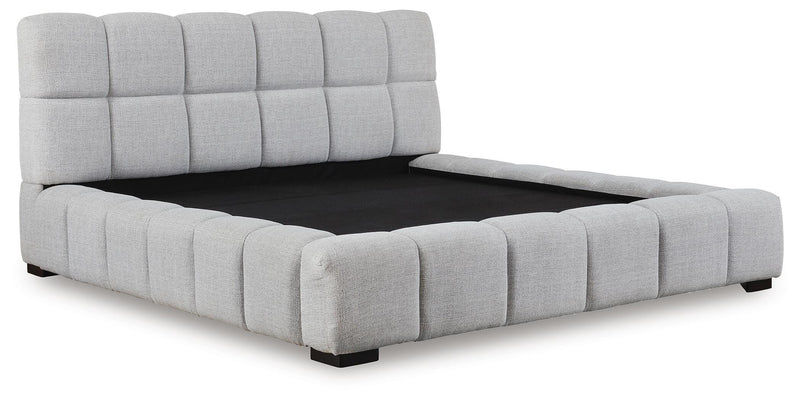 Grendusk King Upholstered Bed