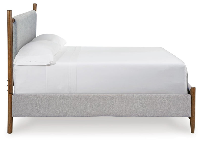 Lyncott King Upholstered Bed, Chest and Nightstand