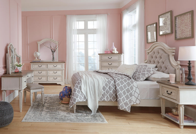 Realyn Chest of Drawers