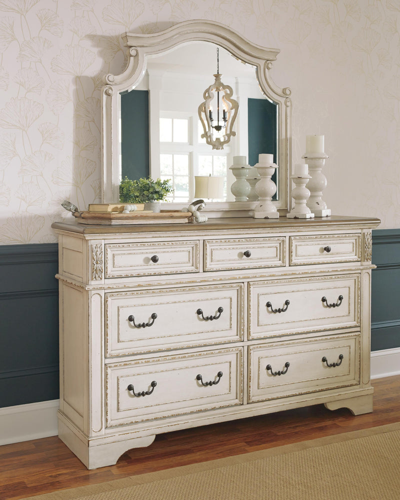 Realyn Queen Panel Bed, Dresser, Mirror and Chest