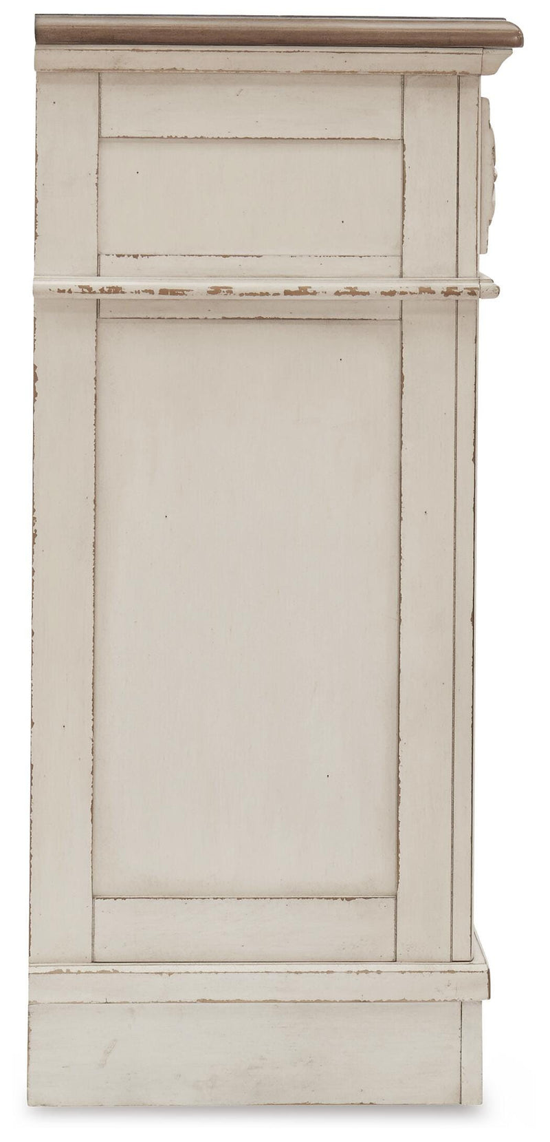 Realyn King Panel Bed, Dresser, Chest and 2 Nightstands