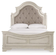 Realyn Queen Panel Bed, Dresser, Chest and 2 Nightstands