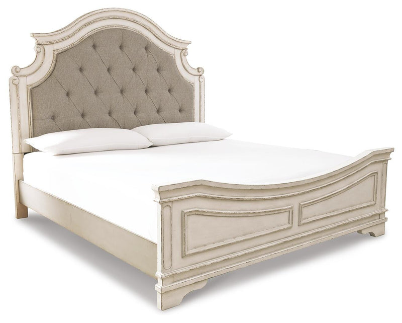 Realyn King Panel Bed, Dresser, Mirror and 2 Nightstands