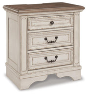 Realyn Queen Bed with Mirrored Dresser and Nightstand