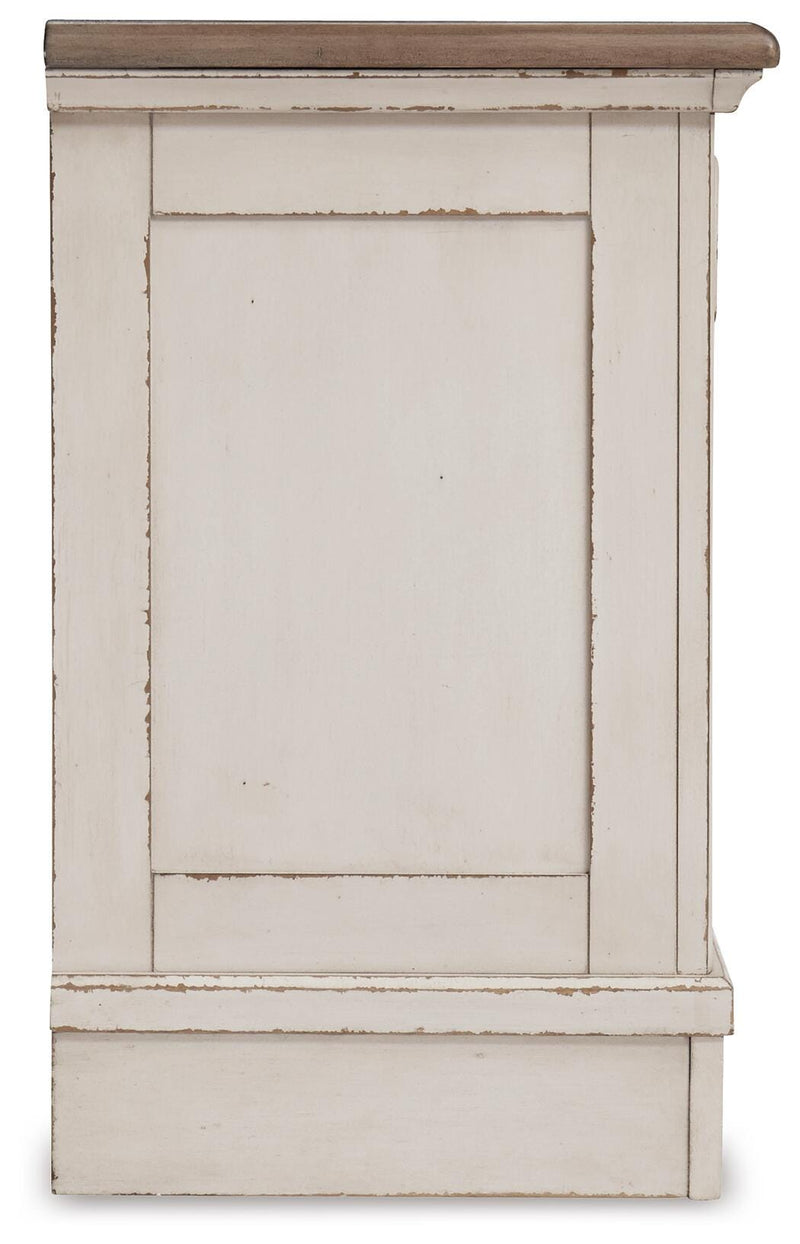 Realyn King Upholstered Panel Bed, Dresser and Nightstand