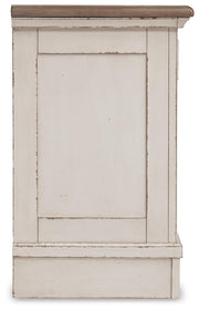 Realyn Full Upholstered Panel Bed, Dresser, Mirror and 2 Nightstands