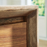 Dressonni Chest of Drawers