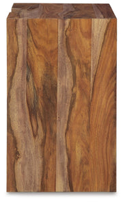 Dressonni Queen Panel Bed, Dresser, Mirror and Nightstand