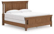 Rowlenstown King Poster Bed