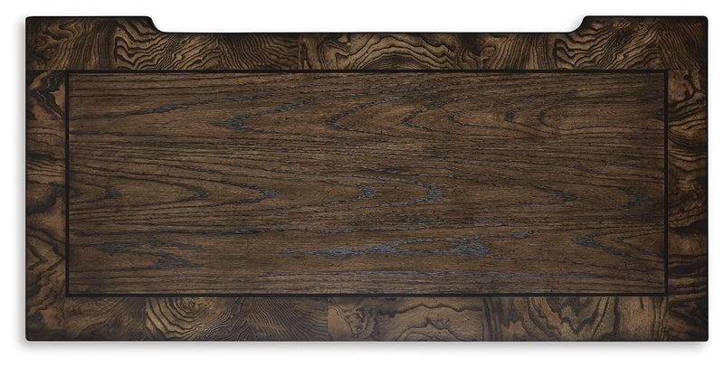 Maylee Chest of Drawers