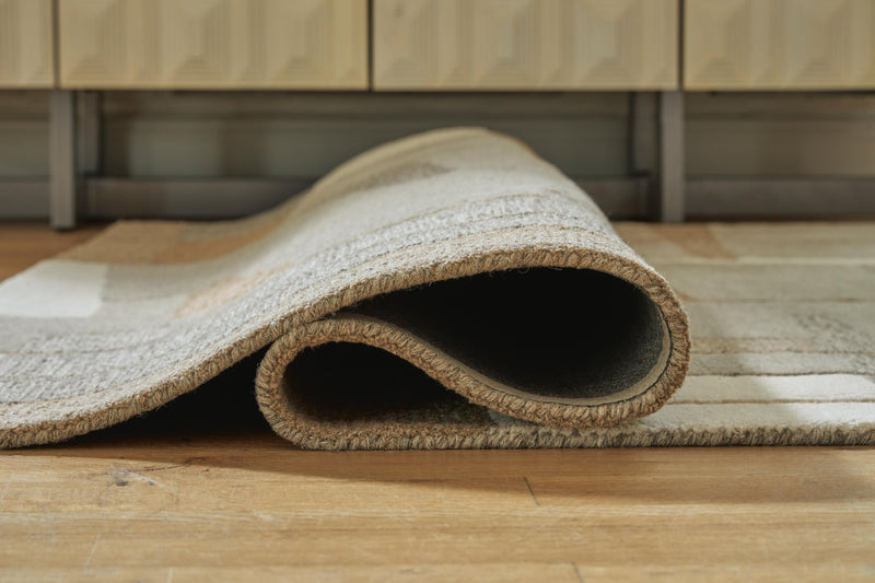 Abbotton 5' x 7' Rug