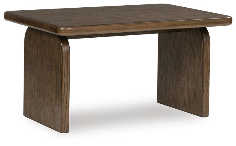 Aviemore 2-Piece Sectional, Occasional Table Set and Lamp