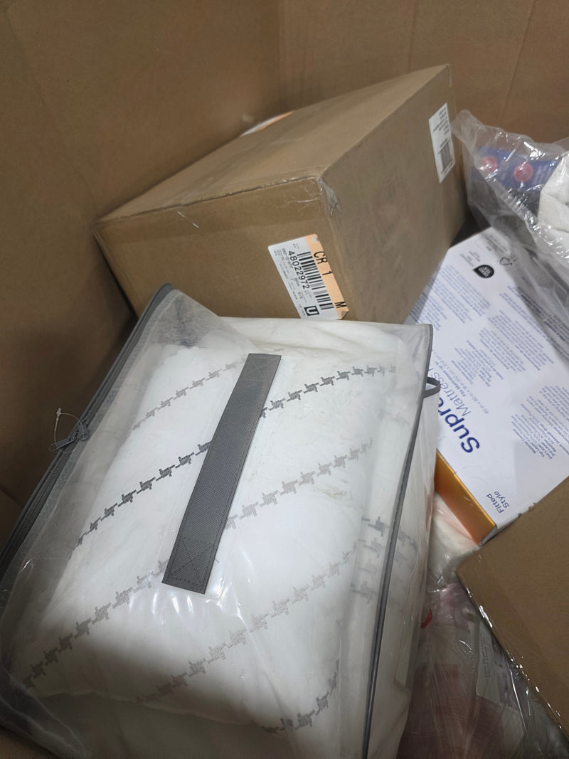 Manifested T@rget Bedding Pallet PTBJ92144