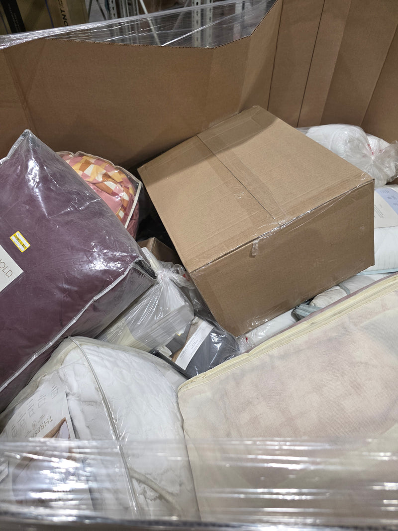 Manifested T@rget Bedding Pallet PTBJ92140